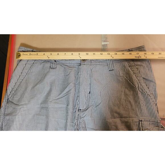 Oakley Men’s 36 Performance Golf Cargo Shorts Blue Pinstripe Hiking Trail EUC - Picture 8 of 12